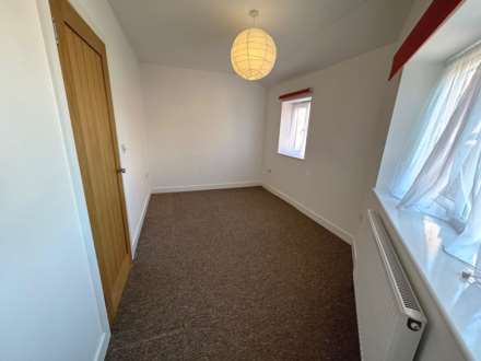 Grange Crescent, Thamesmead, SE28 8EX, Image 8