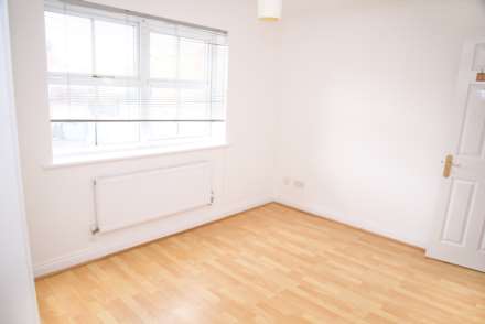 Bluebird Way, Thamesmead West, SE28 0HU, Image 10