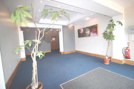 17 Greenwich Heights,Shooter's Hill, SE18 4NW, Image 2
