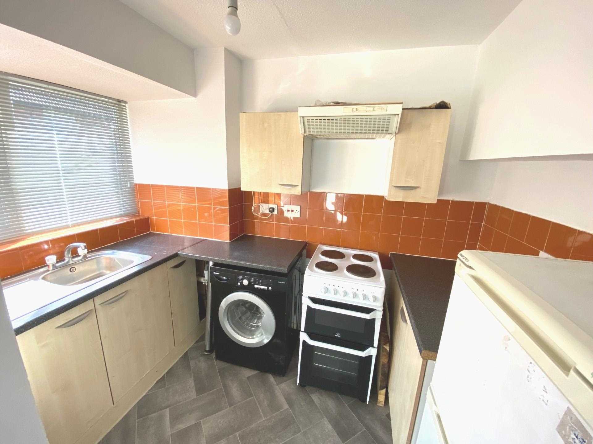 Oulton Close, Thamesmead, SE28 8LT, Image 4