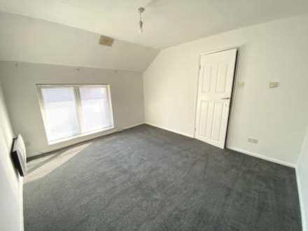 Oulton Close, Thamesmead, SE28 8LT, Image 5