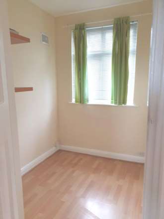 Moordown, Shooter's Hill, SE18 3NF, Image 10
