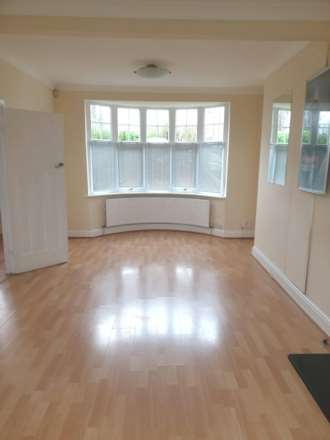 Moordown, Shooter's Hill, SE18 3NF, Image 4
