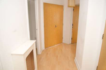 East Lodge, Pettacre Close, Thamesmead West, SE28 0PB, Image 13