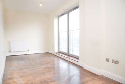 Tideslea Path, Thamesmead West, SE28 0NH, Image 2