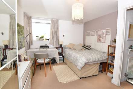 14 Wyatt Point, Erebus Drive, Thamesmead West, SE28 0GL, Image 10