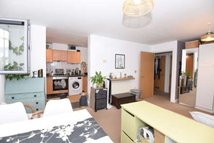 14 Wyatt Point, Erebus Drive, Thamesmead West, SE28 0GL, Image 6