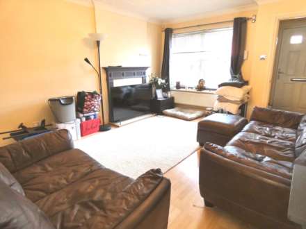 Bluebird Way, London, SE28 0HU, Image 2