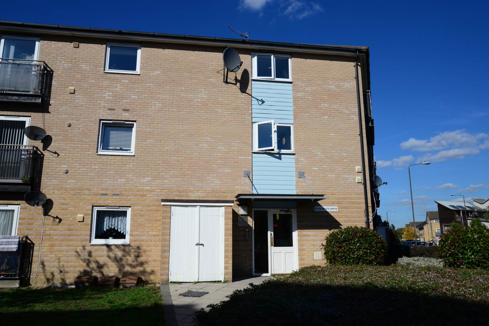 Miles Drive, Thamesmead West, SE28 0NE, Image 1
