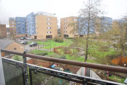 Miles Drive, Thamesmead West, SE28 0NE, Image 11