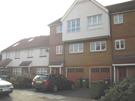 3 Bedroom House, Greenhaven Drive, Central Thamesmead, SE28 8FX