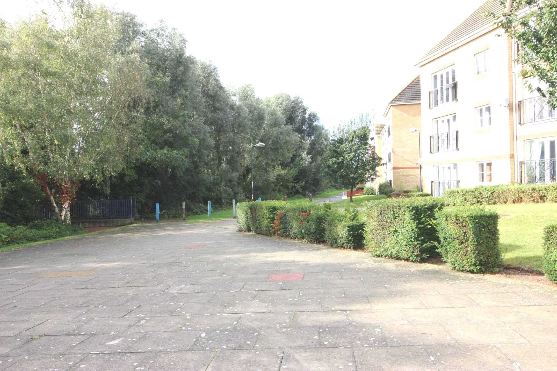 Foxglove Path, London, SE28 0LR, Image 11