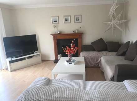 West Thamesmead, SE28 0JP, Image 4