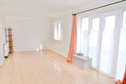 Hillview Drive, West Thamesmead, SE28 0LJ, Image 4