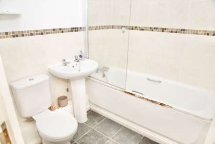 Hillview Drive, West Thamesmead, SE28 0LJ, Image 6