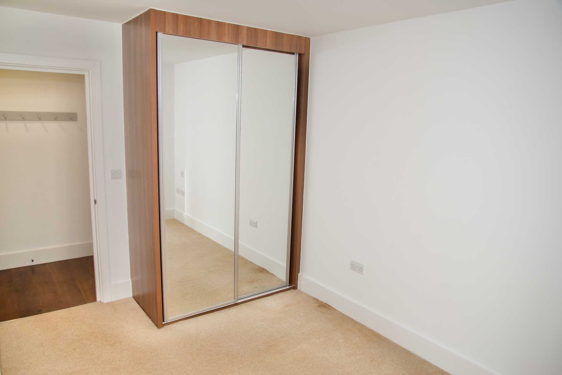 Warehouse Court London, SE18 6FB, Image 10