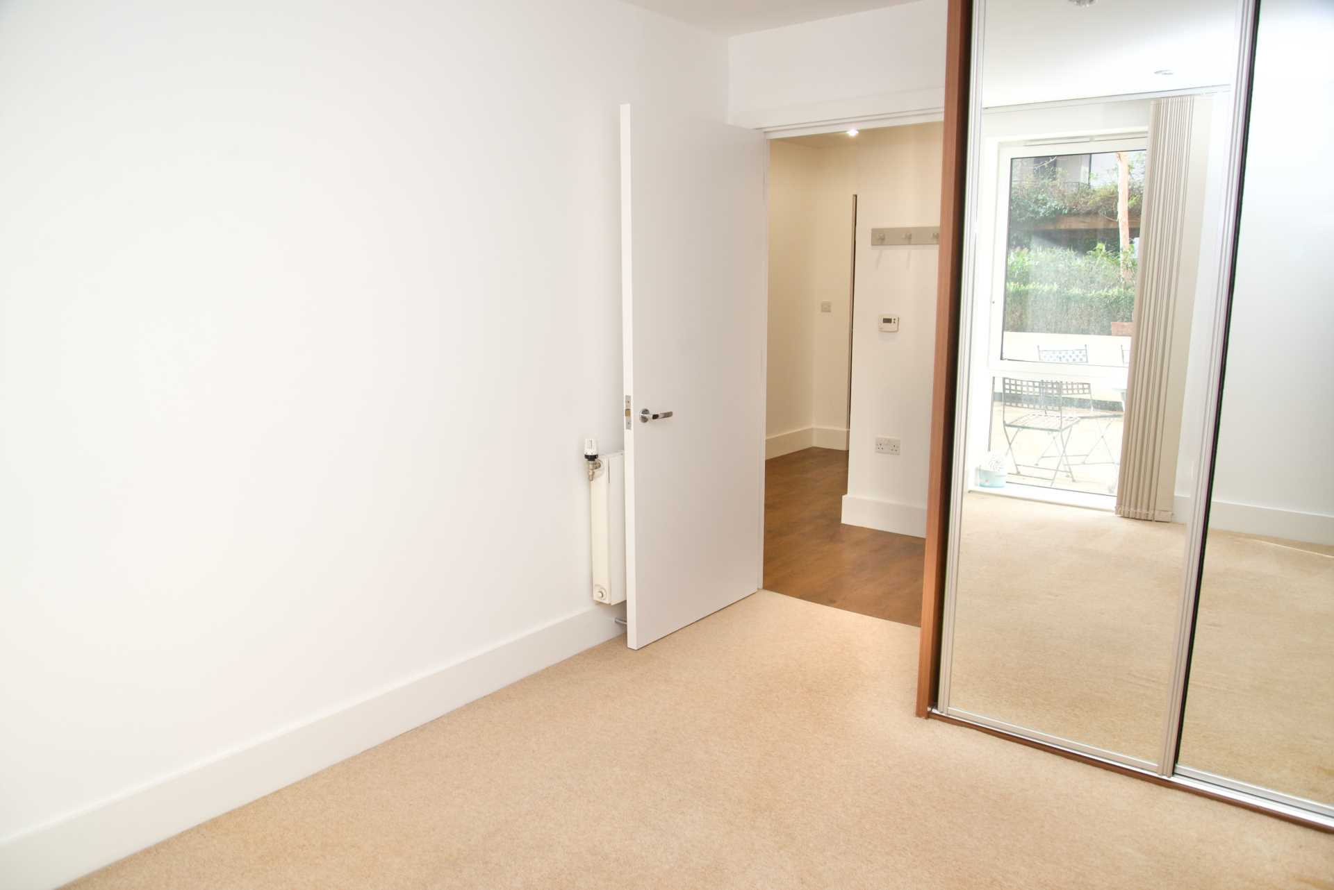 Warehouse Court London, SE18 6FB, Image 9