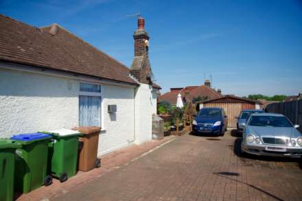 Kingswood Avenue, Belvedere, DA17 5HN, Image 16