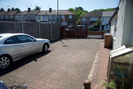 Kingswood Avenue, Belvedere, DA17 5HN, Image 17