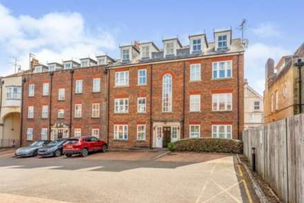 Haywards Heath, RH16 1BQ
