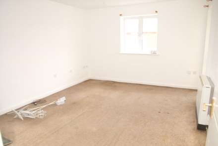 Marathon Way, SE28 0JJ, Image 5
