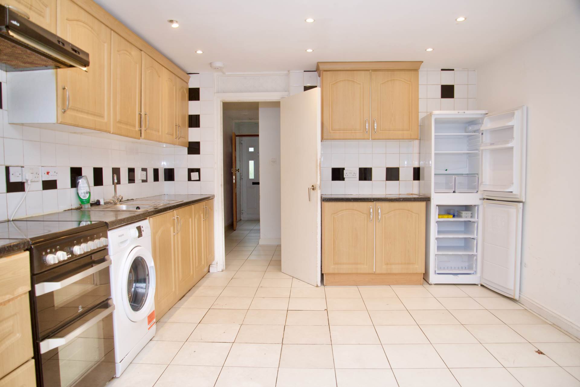 Whinchat Road, West Thamesmead, SE28 0DP, Image 4