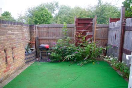 Whinchat Road, West Thamesmead, SE28 0DP, Image 15