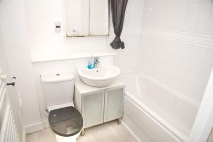 Brook Square, London, SE18 4NB, Image 10