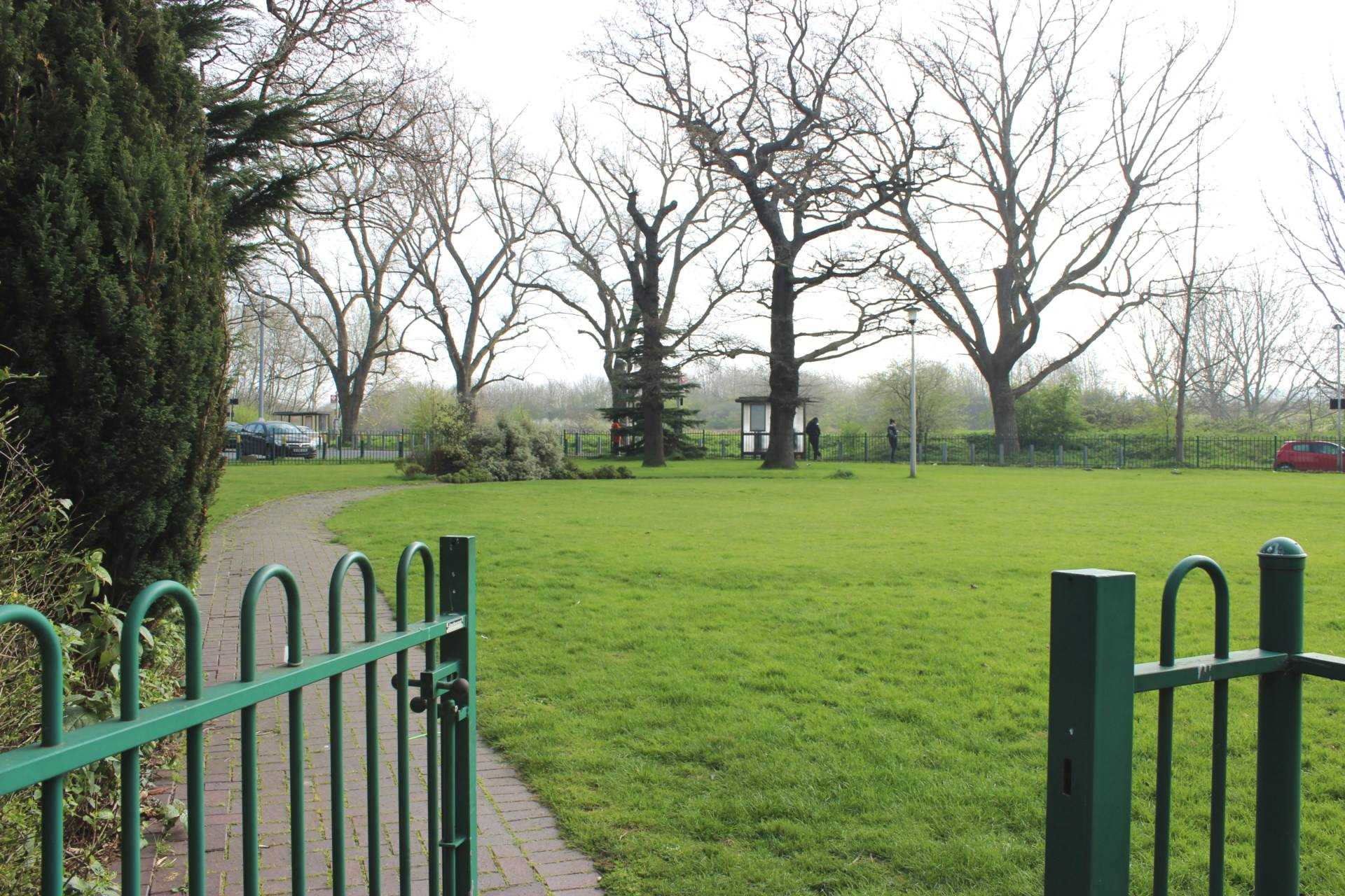 GREENWICH HEIGHTS SE18 4NP, Image 15