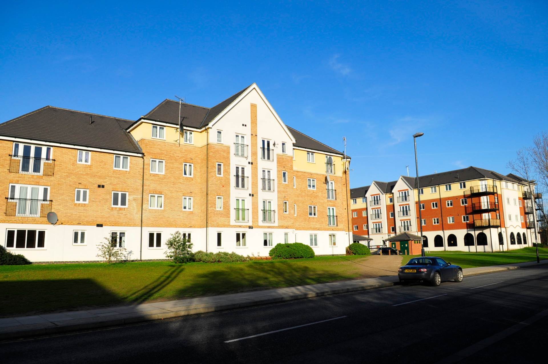 Long Acre, Thamesmead West, SE28 0PB, Image 8