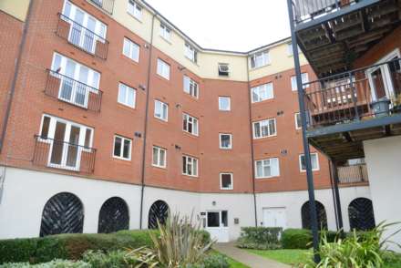 Long Acre, Thamesmead West, SE28 0PB