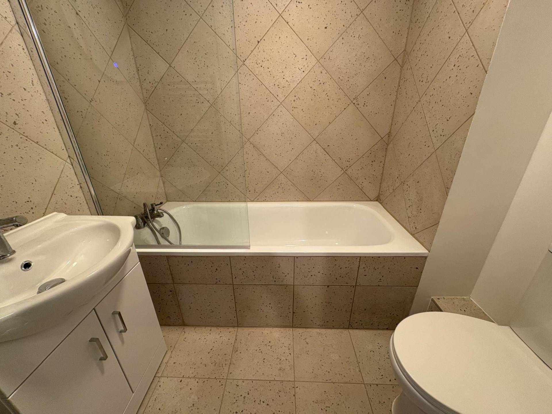 Battery Road, London, SE28 0JU, Image 10