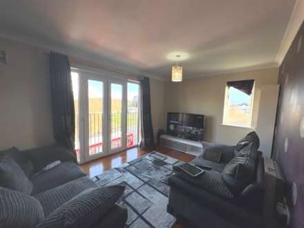 Hillview Drive, Thamesmead West, SE28 0LL, Image 6