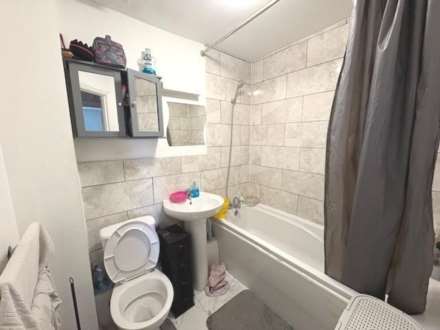 Hillview Drive, Thamesmead West, SE28 0LL, Image 9