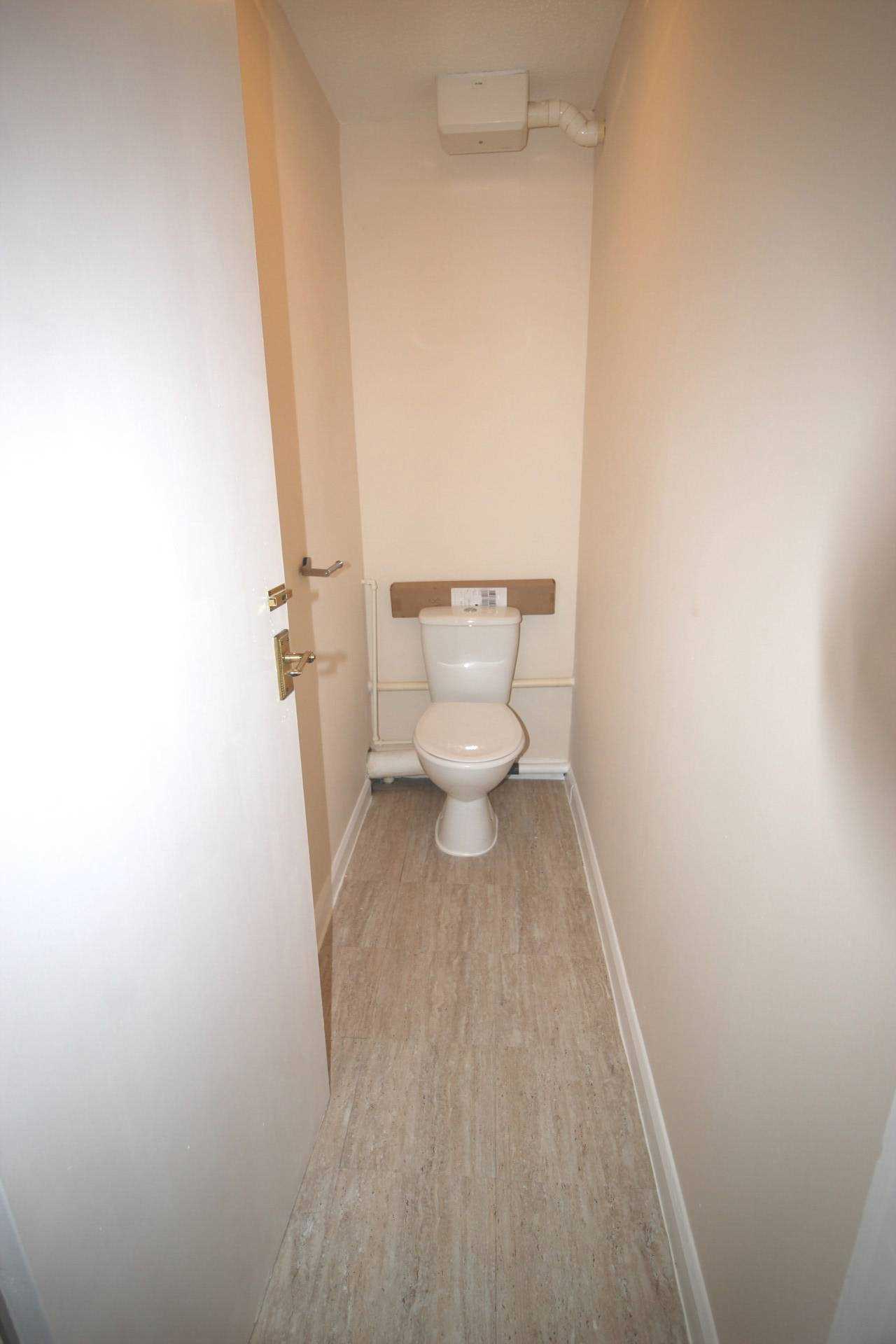 Whernside Close, London, SE28 8HB, Image 11