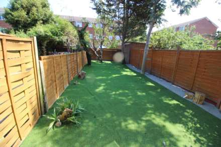 Whernside Close, London, SE28 8HB, Image 12