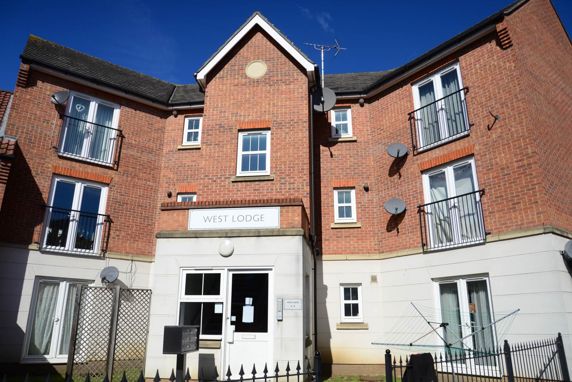 West Lodge, Allenby Road, SE28 0BG, Image 1