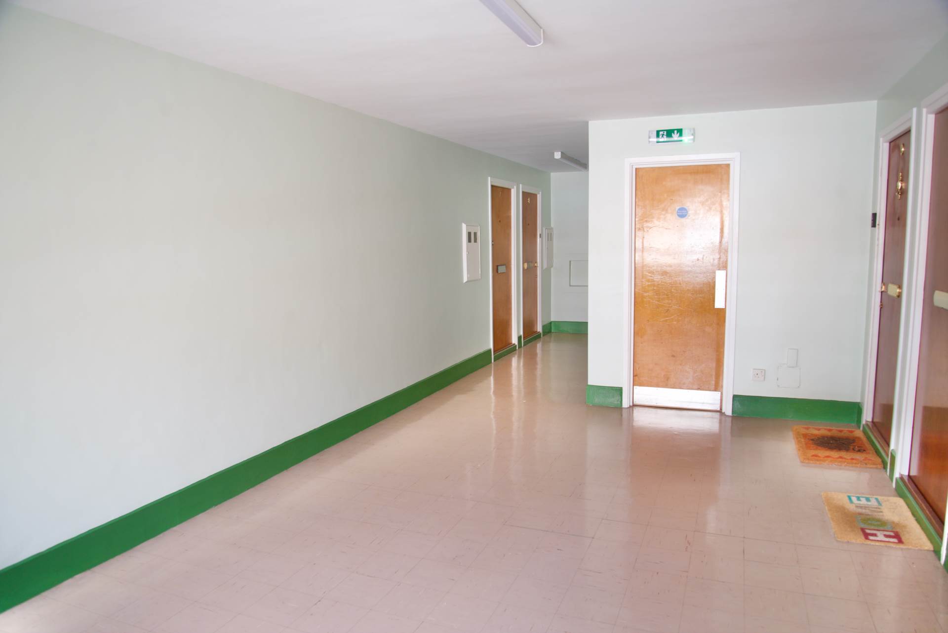 Tolcairn Court, Lessness Park, DA17 5BT, Image 15