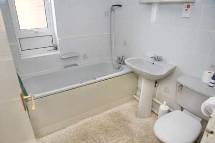 Tolcairn Court, Lessness Park, DA17 5BT, Image 14