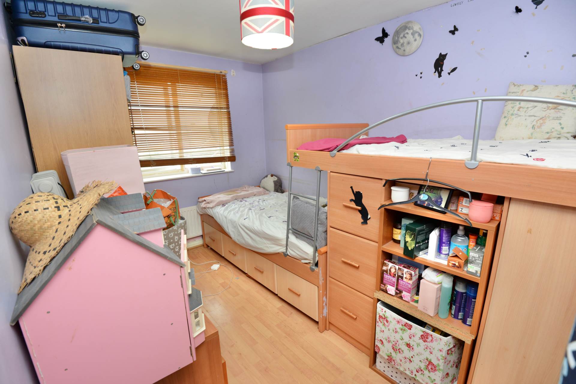 Miles Drive, London, SE28 0JA, Image 2