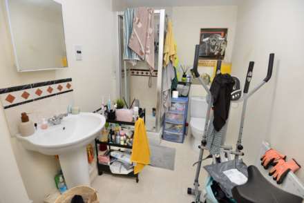 Miles Drive, London, SE28 0JA, Image 16