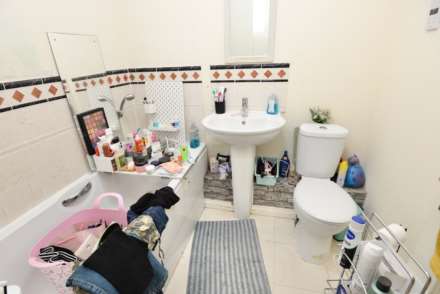 Miles Drive, London, SE28 0JA, Image 4