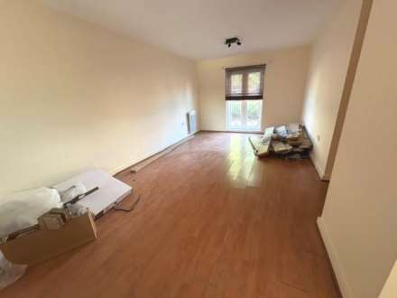 Miles Drive, London, SE28 0JA, Image 3