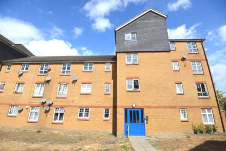 Greenhaven Drive, Thamesmead, SE28 8FU