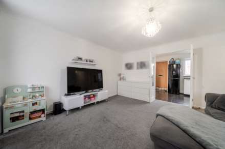 Kempton Close, Erith, DA8 3SR, Image 3