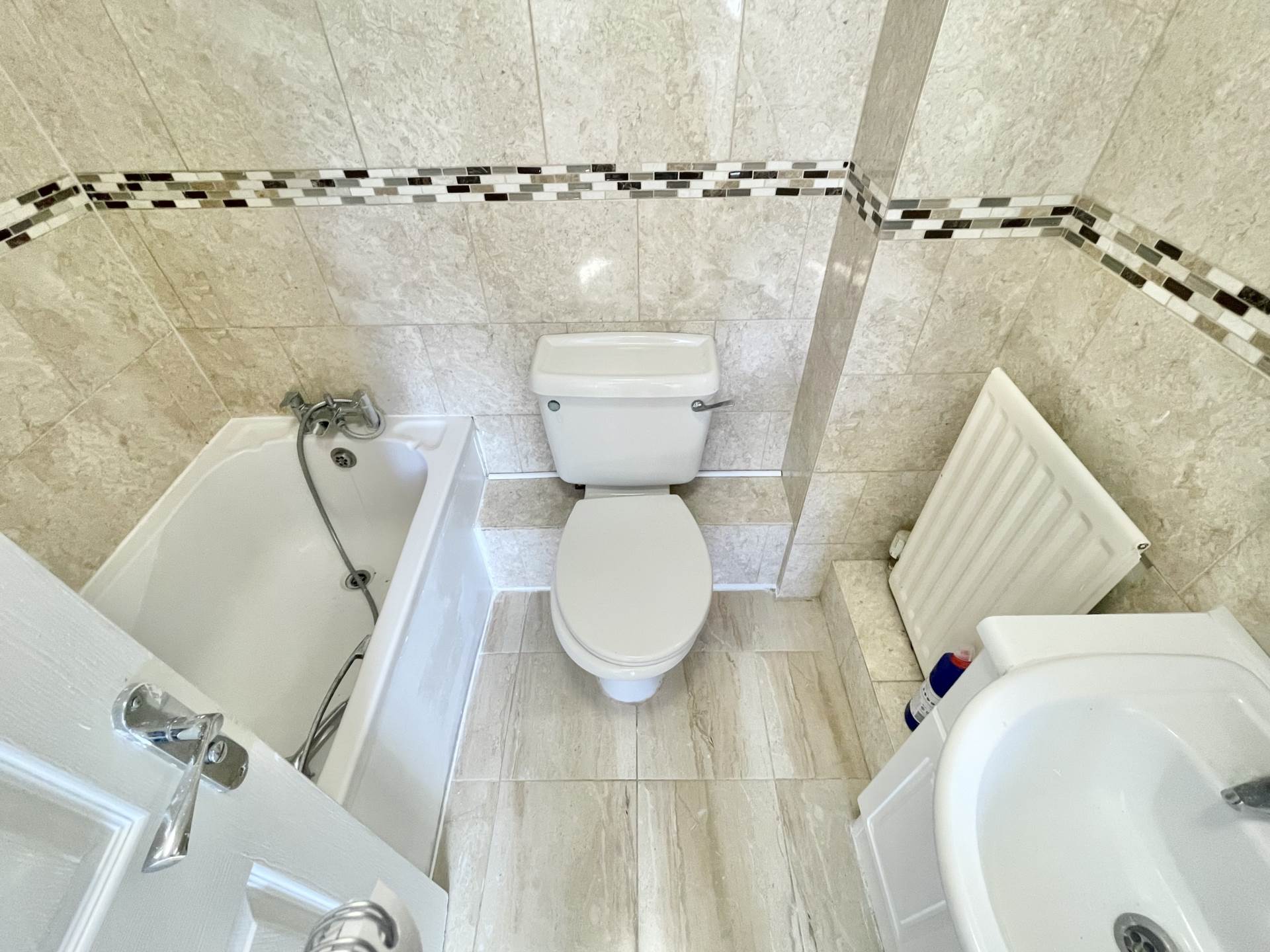 Dean Road, London, SE28 8SB, Image 16