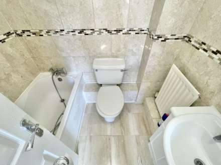 Dean Road, London, SE28 8SB, Image 16