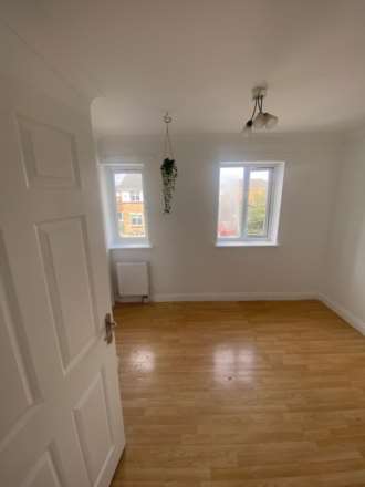 Dean Road, London, SE28 8SB, Image 9