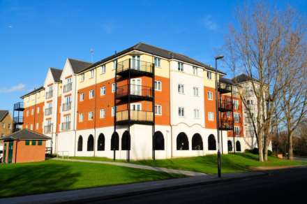 2 Bedroom Apartment, Pettacre Close, Thamesmead West, SE28 0PA