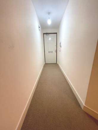 Pettacre Close, Thamesmead West, SE28 0PB, Image 3